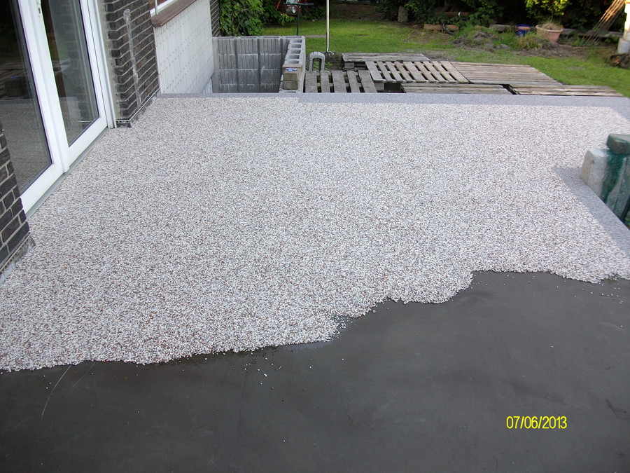 Terrasse mit Steinteppich